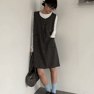 Gunslin Check Sleeveless Button Dress