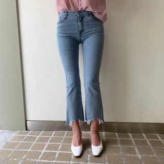 Semi-bootcut denim pants that I fell in love with
