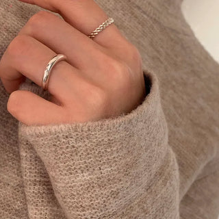 Curve Line Ring