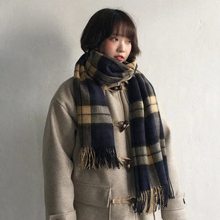 Mumu checkered scarf