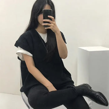 Over-shoulder V-neck Knit Vest