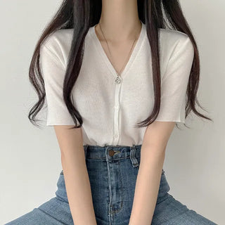 Flower Buttons as a Highlight! V-Neck Short Sleeve Knit Cardigan