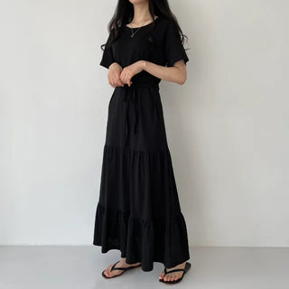 A beautiful fit for everyone, String Ribbon Tiered Short Sleeve Long Dress