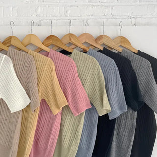 Soft feel, Slim V-neck Cable Knit Short Sleeve Knit