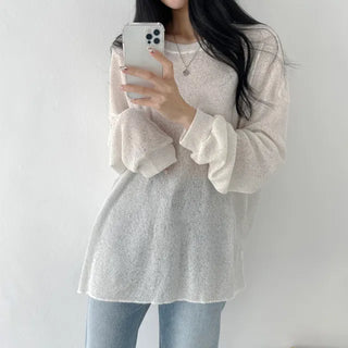 Cool and comfortable, loose-fit boucle round neck knit long-sleeve t-shirt