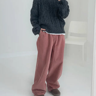 Flat cable knit round neck knit