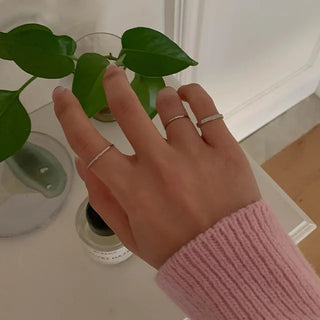 Hiren Simple Silver Ring Set