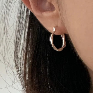 Mini Wave Twist Ring One-Touch Earrings (Silver, Gold)
