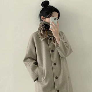 Raglan Collar Single Long Coat with Non-Weight Emphasizing Shoulders
