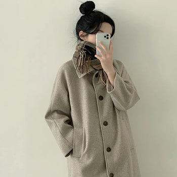 Raglan Collar Single Long Coat with Non-Weight Emphasizing Shoulders