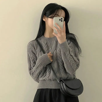 A Spoonful of Avant-garde Charm, Thick Cable Knit Round Long Sleeve Knit