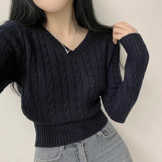 Figure-flattering Cable Knit V-neck Crop Long Sleeve Knit