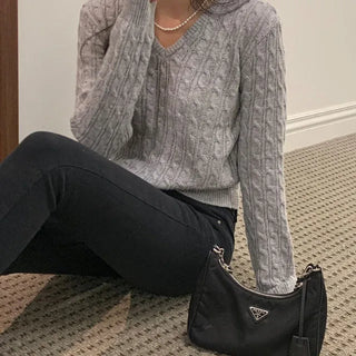 Brand Cable Knit V-Neck Ribbed Knit