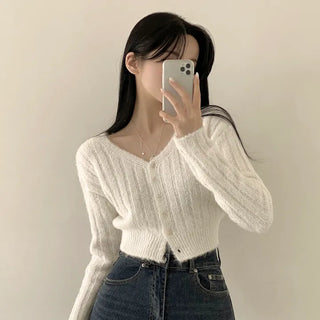 Delicate Fit Covering Back of Hands, Angora Wool V-Neck Ribbed Crop Knit Cardigan