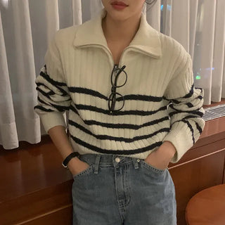 Knock Stripe Crop Zip-up