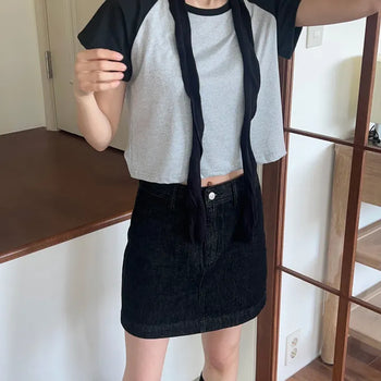 Shoe Crop Short Sleeve Tee