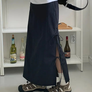 Loading side ribbon skirt