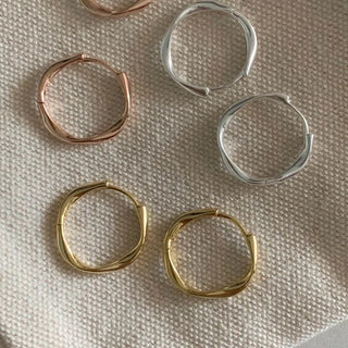 Flat Twisted Wave One-Touch Hoop Earrings (Silver, Rose Gold, Gold)