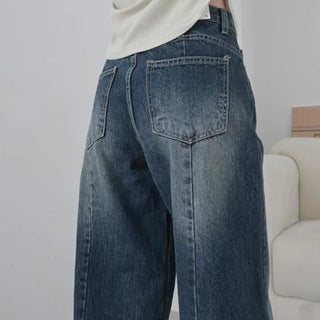 Wide pants with back slit detail