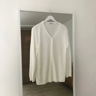 Bird Button V-Neck Knit