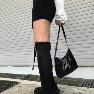 Timeline Seoul Banding Low Mini Skirt (2 colors)