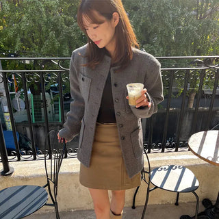 Collarless pocket wool jacket