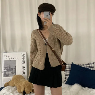 [Avant-garde Fit/Delicate Fit] Cable Knit Crop Cardigan (3 colors)