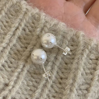Stone Pearl Stud Earrings