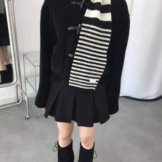 Tooth Stripe Muffler