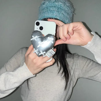 Miller Silver Ribbon Cushion Heart Big Smart Grip