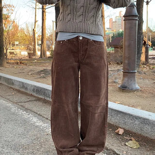 Low-rise corduroy pants