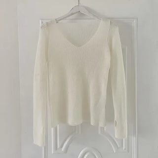 Pretzel Delicate V-neck Knit
