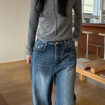 Center layered long-sleeve tee