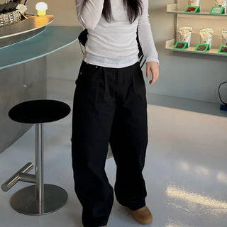 U-neck round long-sleeve tee
