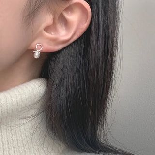 Line Mini Pearl Earrings