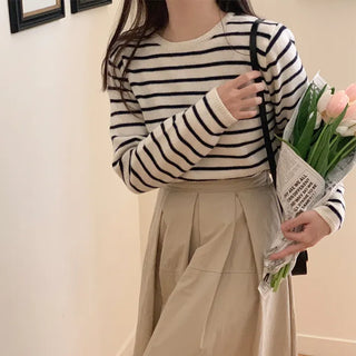 Worn Front or Back! Wool Two-Way Striped Knit  Spring Knit Spring Cardigan