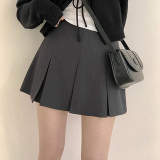 A Versatile Item for 365 Days of Style, Daily Pleated Mini Skirt