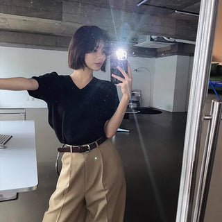 Sally V-Neck Short Sleeve Knit
