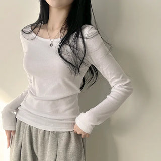 Delicate fit covering the back of the hand~ Cotton U-neck Basic Plain Long Sleeve T-shirt