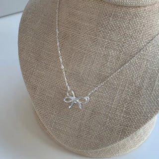 Ribbon Knot Line Necklace