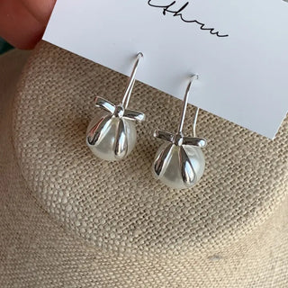 Pearl Ribbon Hoop Earrings