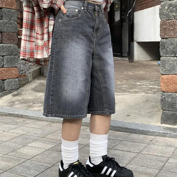 End cut-out capri pants