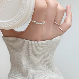 Flat Twisted Wave Open Ring