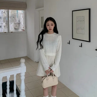 Lindsay Cable Round Knit