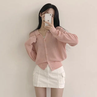 Full of Delicacy, Collared V-Neck Avant-Fit Long Sleeve Knit Cardigan