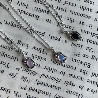 Mini Antique Pendant Daily Necklace Black Pink Aurora