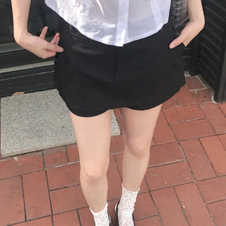 Low skirt pants