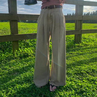 Barrier pintuck pants