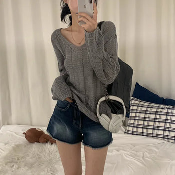 [Slim Hip/Slim Fit] Vintage Loose Fit V-Neck Long Sleeve Knit (4 colors)