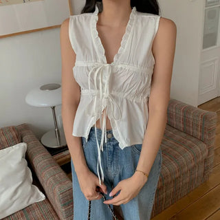 Ribbon sleeveless blouse
